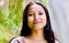 एमालेले दल दर्ता गरेपछि रक्षाले भनिन्– लोकतान्त्रिक यात्रामा स्वागत छ