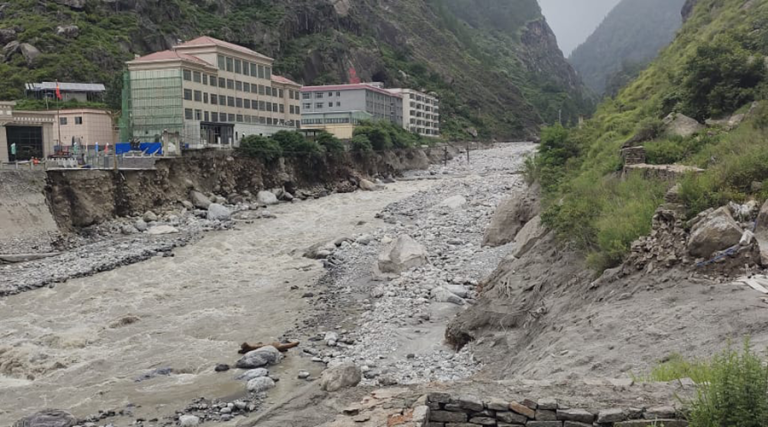 रसुवा बाढीले भन्सार यार्डमा ठूलो क्षति : महासंघ