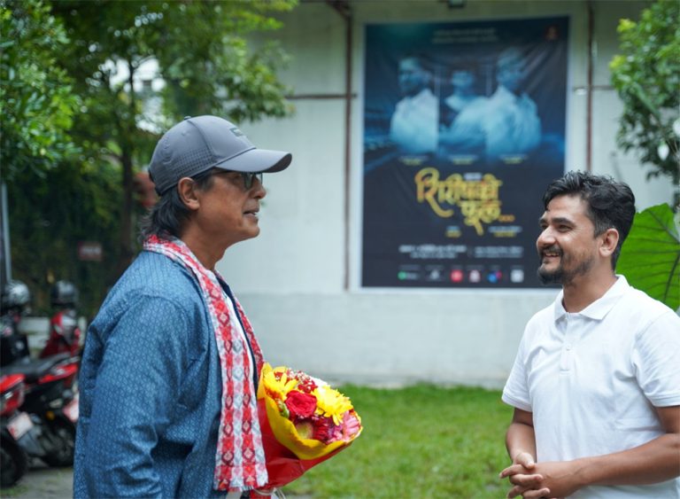 ‘शिरीषको फूल’ नाटक हेर्न पुगे राजेश हमालसहितका सेलिब्रेटी (तस्वीर)