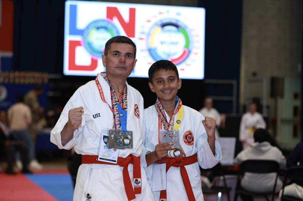 बेलायतमा नेपाली बाबु छोराले नै जिते डब्लुयुएमएफ विश्व कराते च्याम्पियनसिपमा मेडल