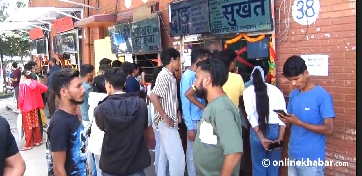 दशैं नजिकियो, बसपार्कमा बढ्न थाल्यो भीड