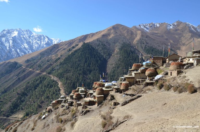 हुम्लाको दुर्गम गाउँमा सञ्चारको पिरलो