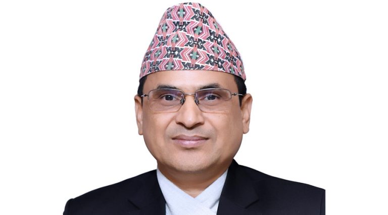 राजस्व सचिव घिमिरे वित्त आयोगमा सरुवा, अर्थमा एक सचिव मात्रै