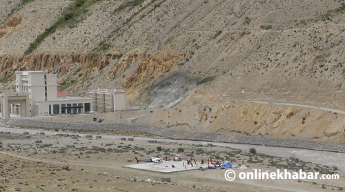 सीमापास लिएर ताक्लाकोट जाने नेपालीलाई गेटमै चिनियाँको निगरानी