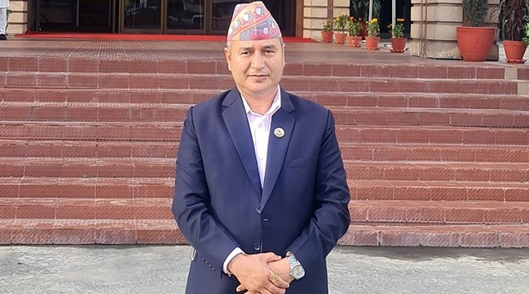 एकपटक प्रधानमन्त्री र पार्टी प्रमुख भएका सबैले बिदा लिनुपर्छ : रावल