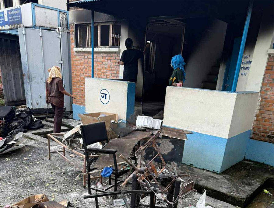कास्कीका प्रहरी कार्यालय बनाउन जुटे स्थानीय र व्यवसायी