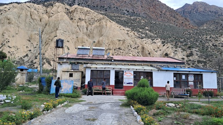 मुस्ताङ कारागार : एउटै भवनमा कैदीबन्दी र सुरक्षाकर्मी