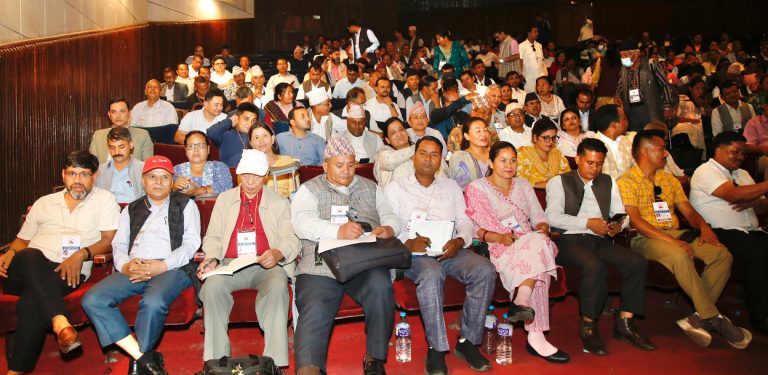 माओवादी नेताहरूको एकाघरको सम्पत्ति छानबिन गर्न आयोग गठनको प्रस्ताव
