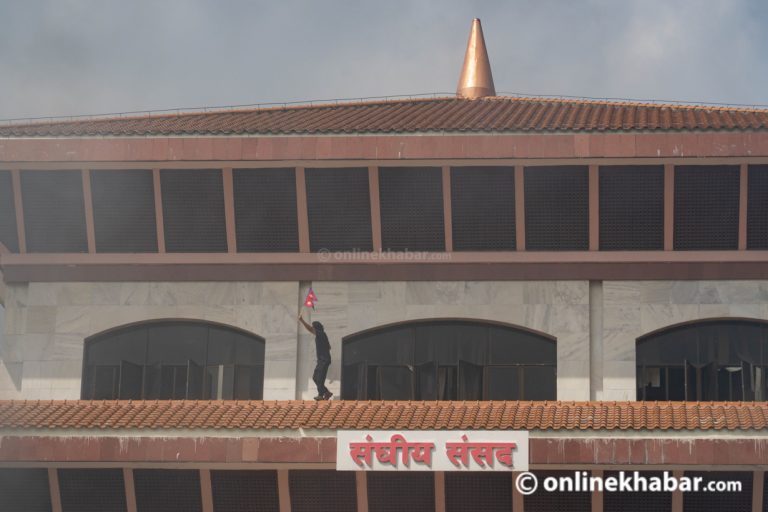 भवन ध्वस्त भएपछि संसदको कामकारबाही अनिश्चित