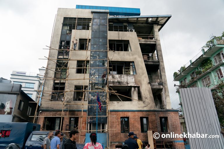 काठमाडौं उपत्यकामा मात्रै प्रहरीका २१९ भवनमा क्षति