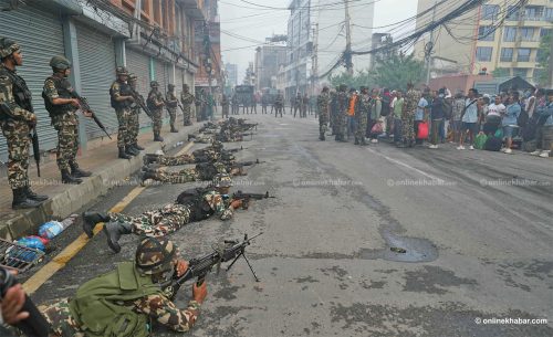 डिल्लीबजार कारागारबाट कैदी निस्किन थालेपछि यसरी रोक्यो सेनाले (तस्वीरहरु )