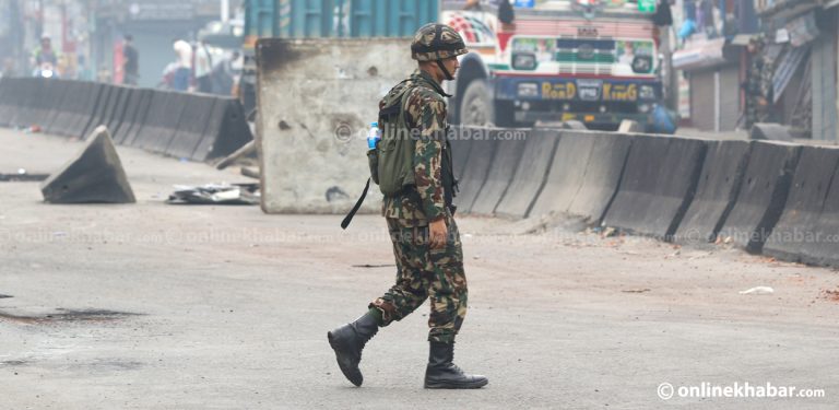 शीतलनिवास वार्ता अन्योलग्रस्त बन्दैजाँदा संकटकालको जोखिम