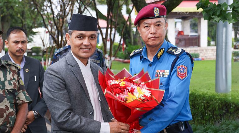 छोटो समयमा लामो चुनौती झेलेर बिदा हुँदैछन् आईजीपी खापुङ