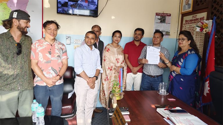 सामाजिक सञ्जाल नचल्दा पर्यटन व्यवसायमा धक्का, निर्णय फिर्ता गर्न माग