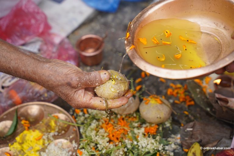 आश्विन कृष्ण औंसी : आज सोह्र श्राद्ध समापन गरिंदै