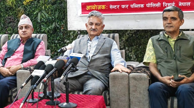 सुरेन्द्र पाण्डेको विश्वास- विद्या भण्डारीबारे पार्टी निर्णय सच्चिन्छ