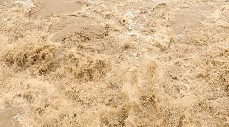 तिनाउ नदी बाढी बढेपछि शतर्क हुन आग्रह