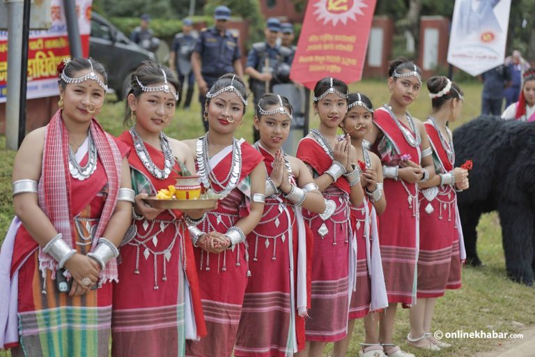 गोदावरीमा एमालेको सांस्कृतिक झाँकी (तस्वीरहरू)