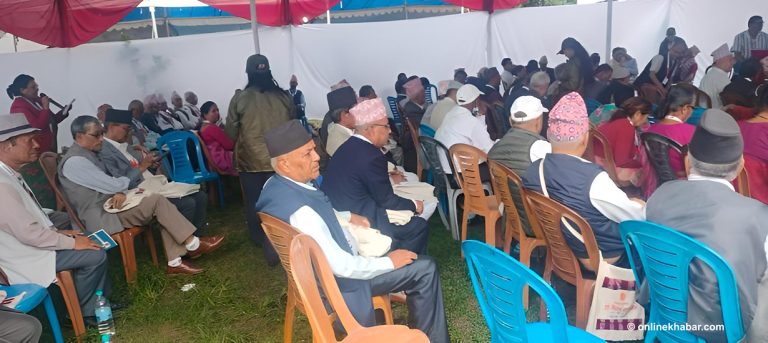 एमाले विधान महाधिवेशनः प्रतिवेदनमाथि समूहगत छलफल गर्न ७ घन्टा समय