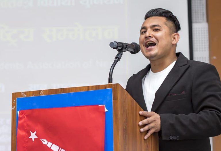 अखिलकै उपाध्यक्ष श्रेष्ठले मागे प्रधानमन्त्रीको राजीनामा