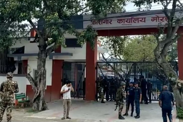 विराटनगरमा कैदीबन्दी भगाउन खोज्दा चल्यो गोली