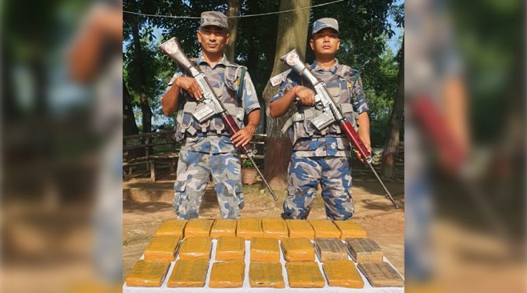 पर्साबाट १९ किलो लागूऔषध चरेस बरामद