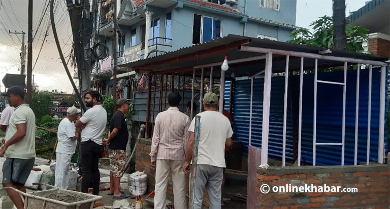 स्थानीयले बनाइदिए जेनजी आन्दोलनमा ध्वस्त भएको प्रहरी बिट