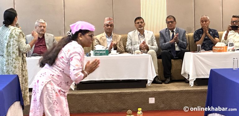 द्वन्द्वमा बलात्कार पीडित महिला : ६६ जिल्लामा पुगे, ३९ सय बढी उजुरी संकलन