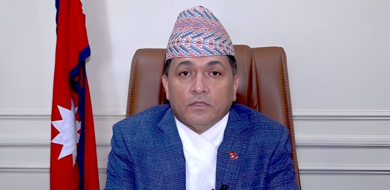के सरकारले मुख्यसचिव अर्यालको विकल्प खोजेको हो ?