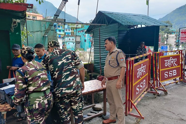 भारत प्रवेश गर्नेक्रममा ७५ जना नेपाली कैदीबन्दी एसएसबीको नियन्त्रणमा