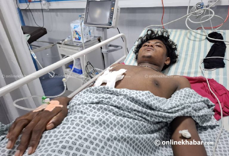 इटहरी प्रदर्शनका चार घाइतेको विराटमा उपचार हुँदै