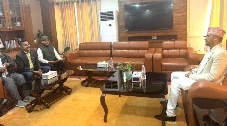 राष्ट्रिय सूचना आयोगका पदाधिकारीहरूबारे पुनरावलोकन गर्न माग