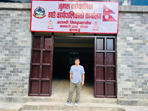 गाउँपालिका जलाउन उकास्ने कर्मचारी र शिक्षकलाई राजीनामा दिन जुगल गाउँपालिकाको निर्देशन