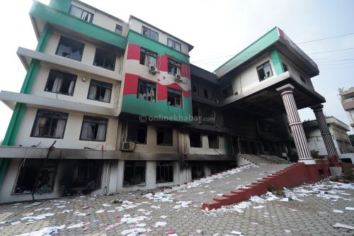 क्षतिग्रस्त केन्द्रीय कार्यालय पुनर्निर्माण गर्न कांग्रेसले थाल्यो आर्थिक संकलन