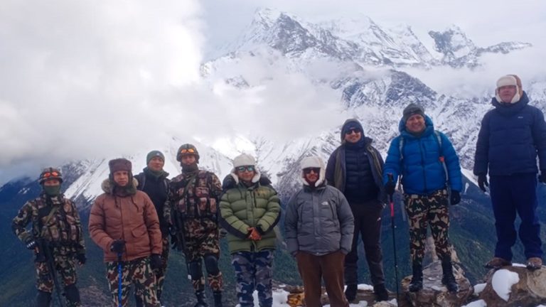 अन्नपूर्ण आधार शिविरबाट ७२ जना पर्यटकको उद्धार