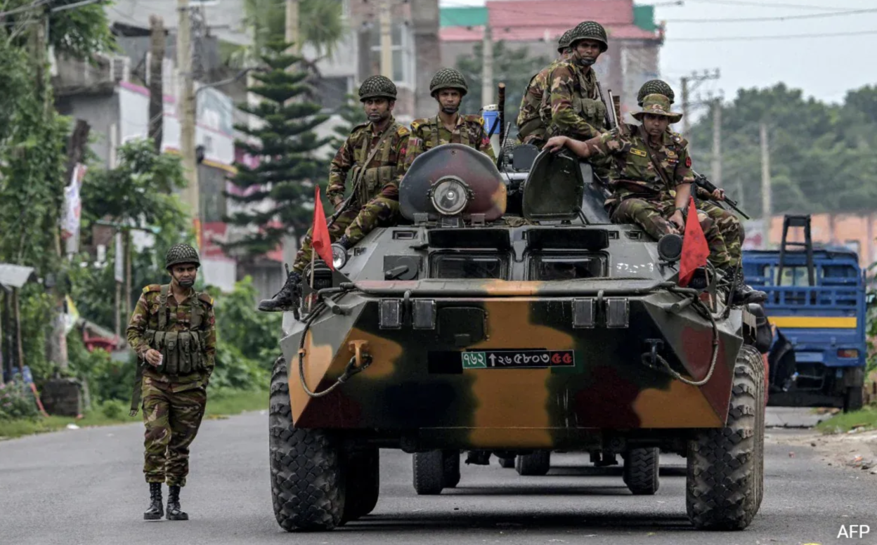 बंगलादेशमा १५ सैनिक अधिकारी हिरासत पठाउने अदालतको फैसला