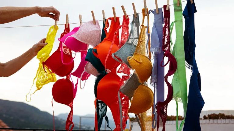 महिला र पुलिस मिलेर किन बनाए ब्राको पहाड ?