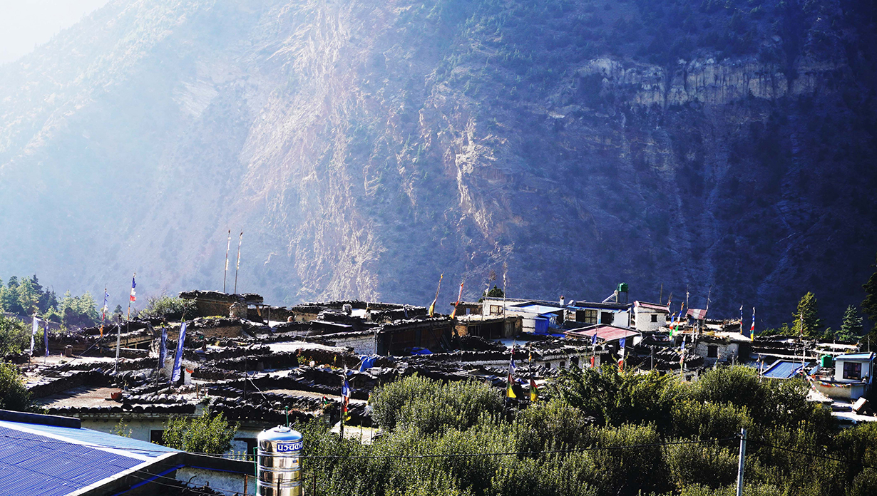 सिमाना कुर्न बसेको ‘चिमाङ’ गाउँ