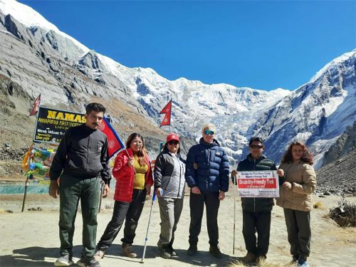 अपाङ्गता भएकाहरूले गरे अन्नपूर्ण आधार शिविरको पदयात्रा