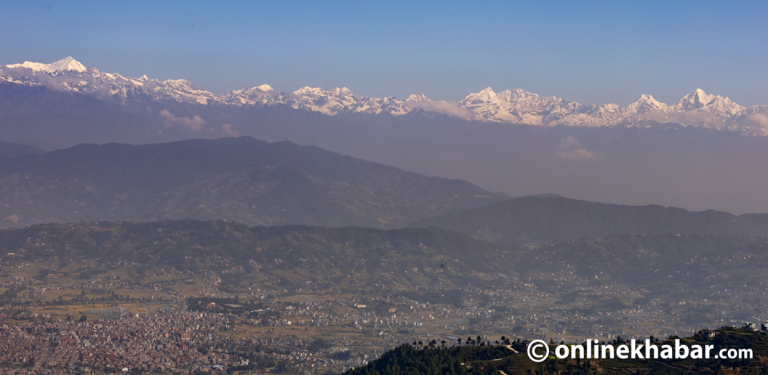 रानीकोटबाट देखिएका मनमोहक हिमशृङ्खला (तस्वीरहरू)