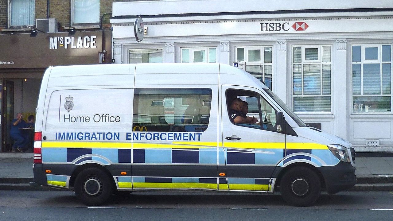 बेलायतमा गैरकानुनी आप्रवासीको गिरफ्तारी ६३ प्रतिशत वृद्धि