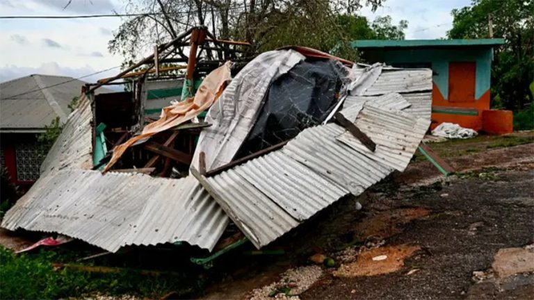 जमैकामा समुद्री आँधीले निम्त्यायो विनास, विवरण आउनै बाँकी