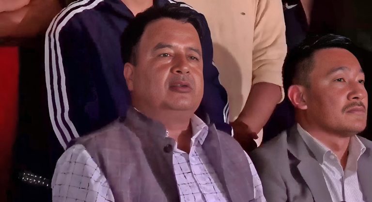 रामेश्वर खनाल र कुलमानको नाम लिँदै महेश बस्नेतले भने- सम्पत्ति शुद्धीकरणको अनुसन्धान उहाँबाट सुरु गर्ने कि नगर्ने ?