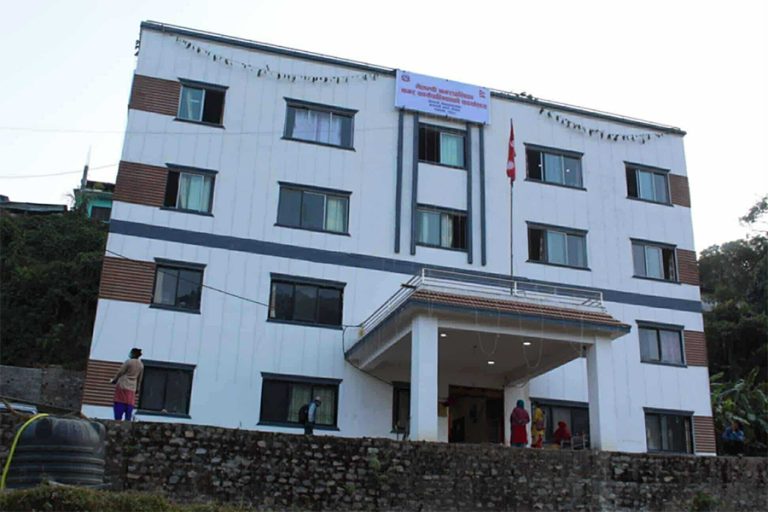 मेलम्ची नगरपालिकाका कर्मचारीको एक दिनको तलब भौतिक पूर्वाधार पुनर्निर्माण कोषमा