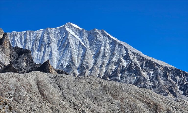 मुगुको कोइकी हिमालमा पहिलो पटक पाँचजनाले गरे सफल आरोहण
