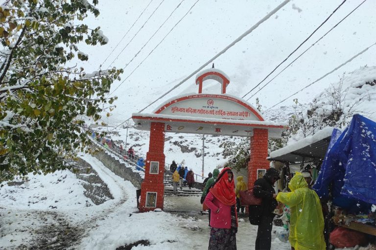 हिमपात हुँदा किसान र पर्यटन व्यवसायी उत्साहित