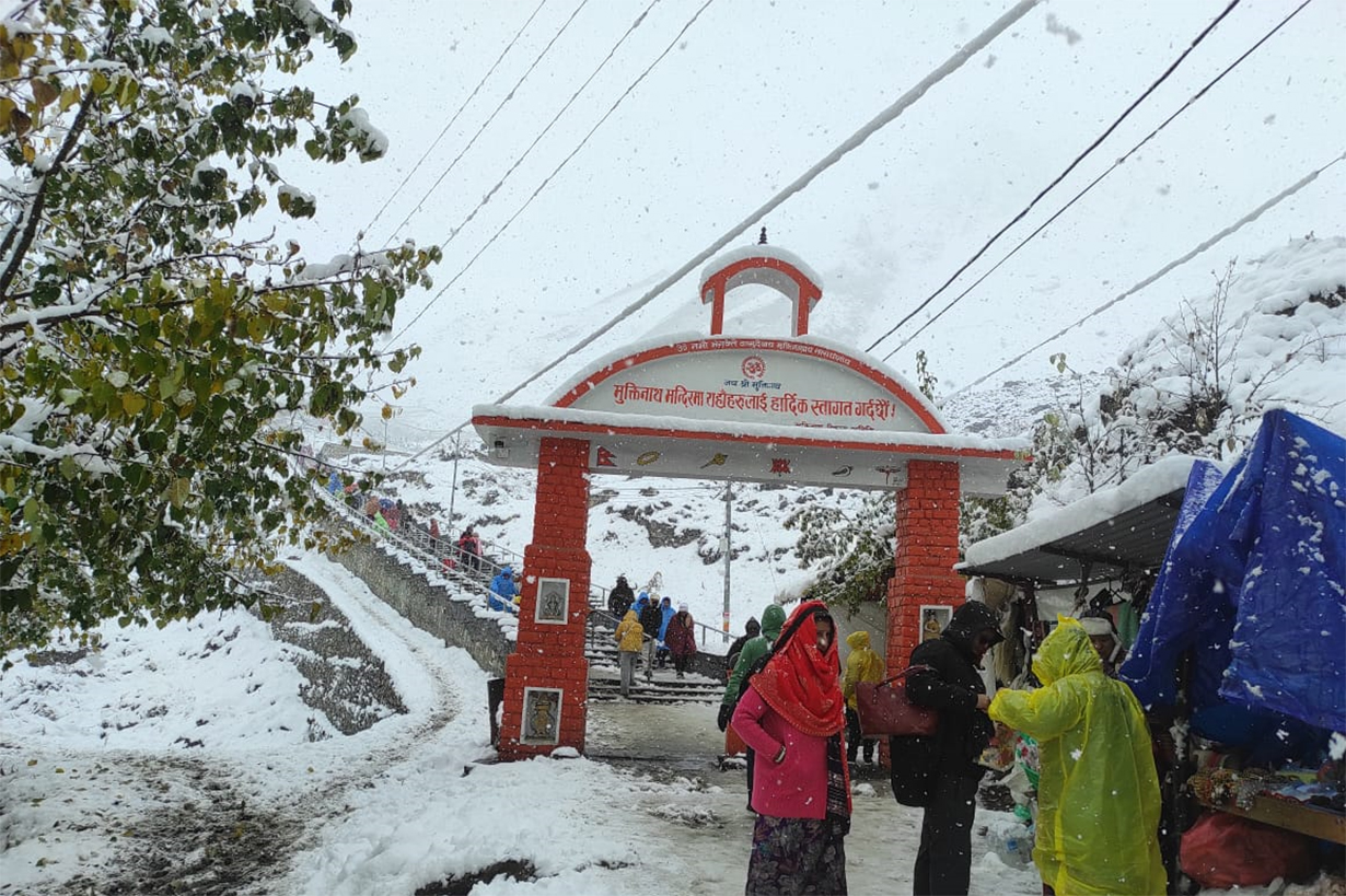 हिमपात हुँदा किसान र पर्यटन व्यवसायी उत्साहित