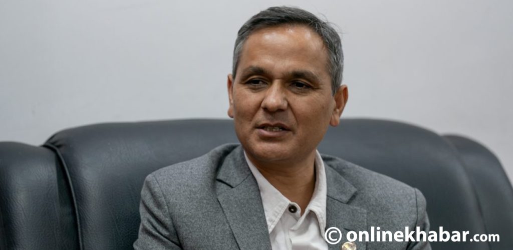 ओलीले जाँचबुझ आयोगको अस्तित्व स्वीकार नगरे कानुनले ठाउँमा ल्याउँछ : गृहमन्त्री