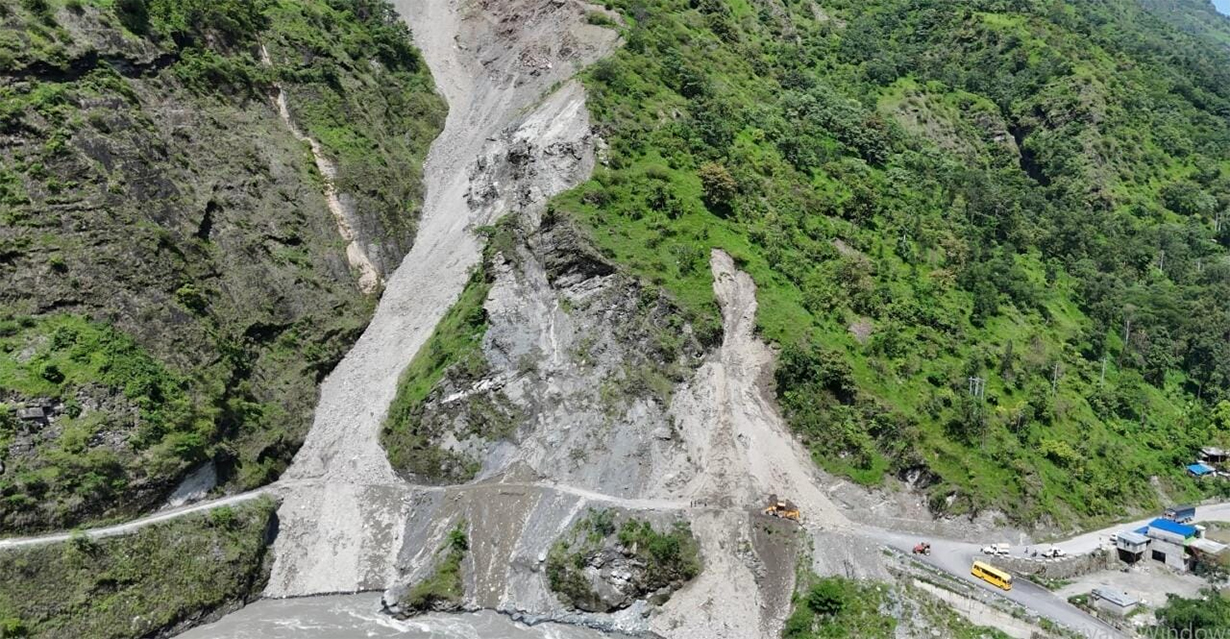 पहिरोले पश्चिम म्याग्दीको यातायात प्रभावित