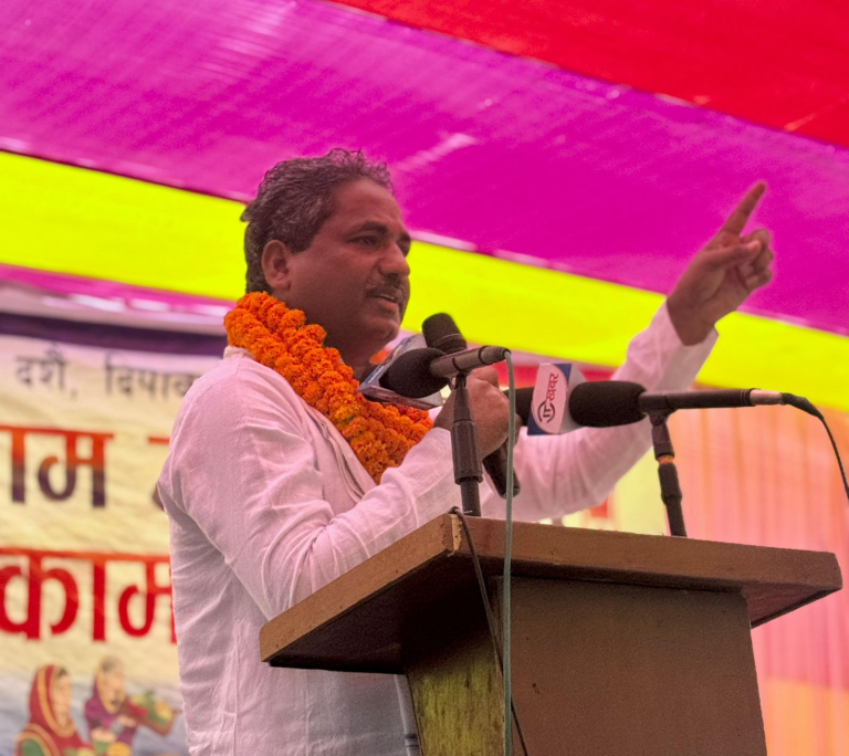 प्रभुको प्रश्न – महिला प्रधानमन्त्री हुँदा पनि मन्त्रीमा पुरुष मात्रै ?